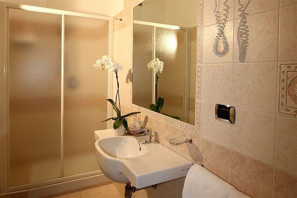 Hotel I Duchi Camerino Exterior foto